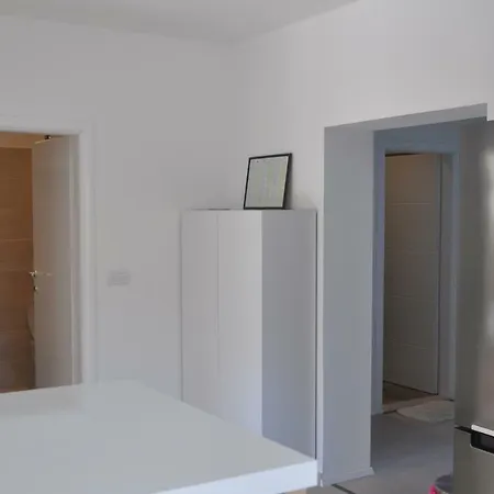 Anna Apartment *